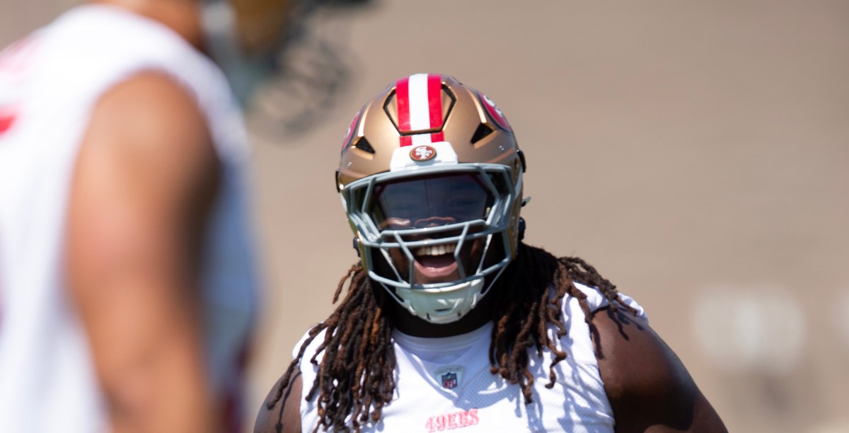 49ers news: CJ West leaves joint practice against the Raiders with injury