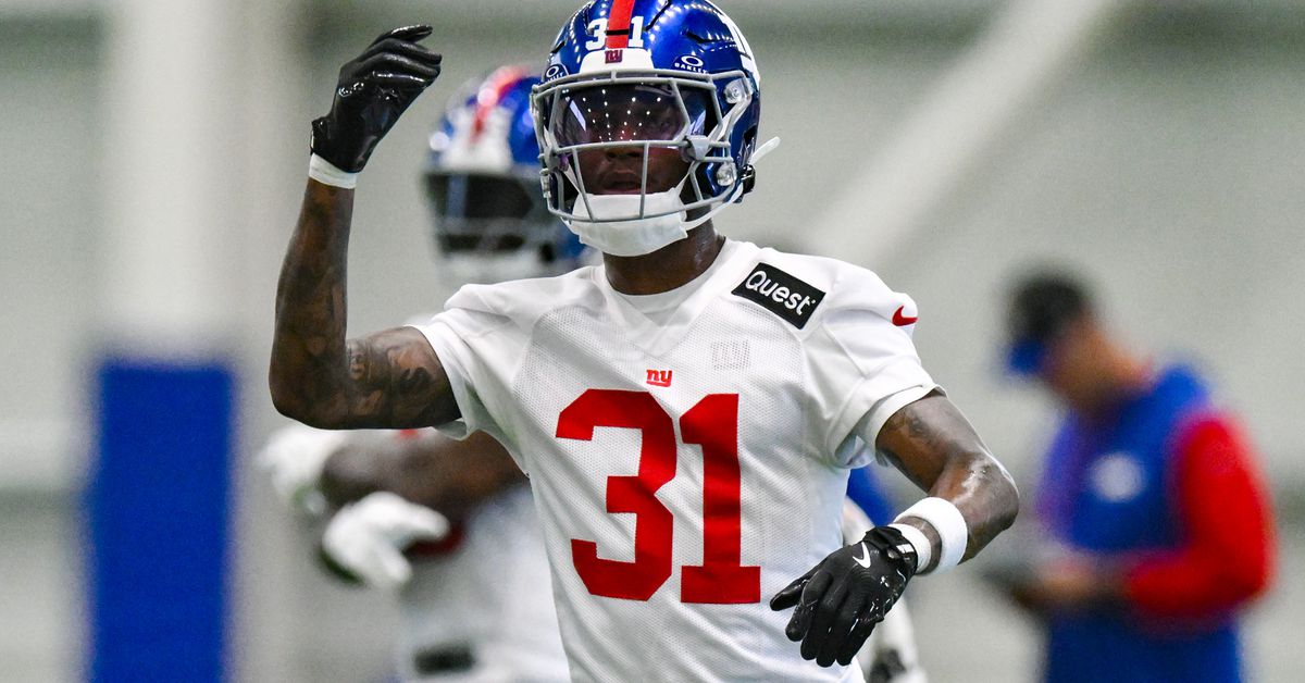 Nic Jones tormenting — and teaching — New York Giants’ rookie QB Jaxson Dart