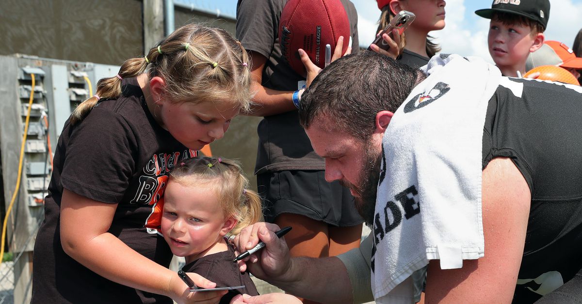 Browns training camp: Early takeaways including Shedeur Sanders reps, offense being behind and more