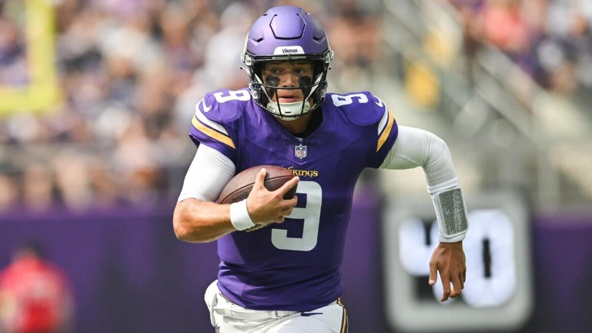 Fantasy football rankings 2025: Top breakouts by model that called Jayden Daniels' big season