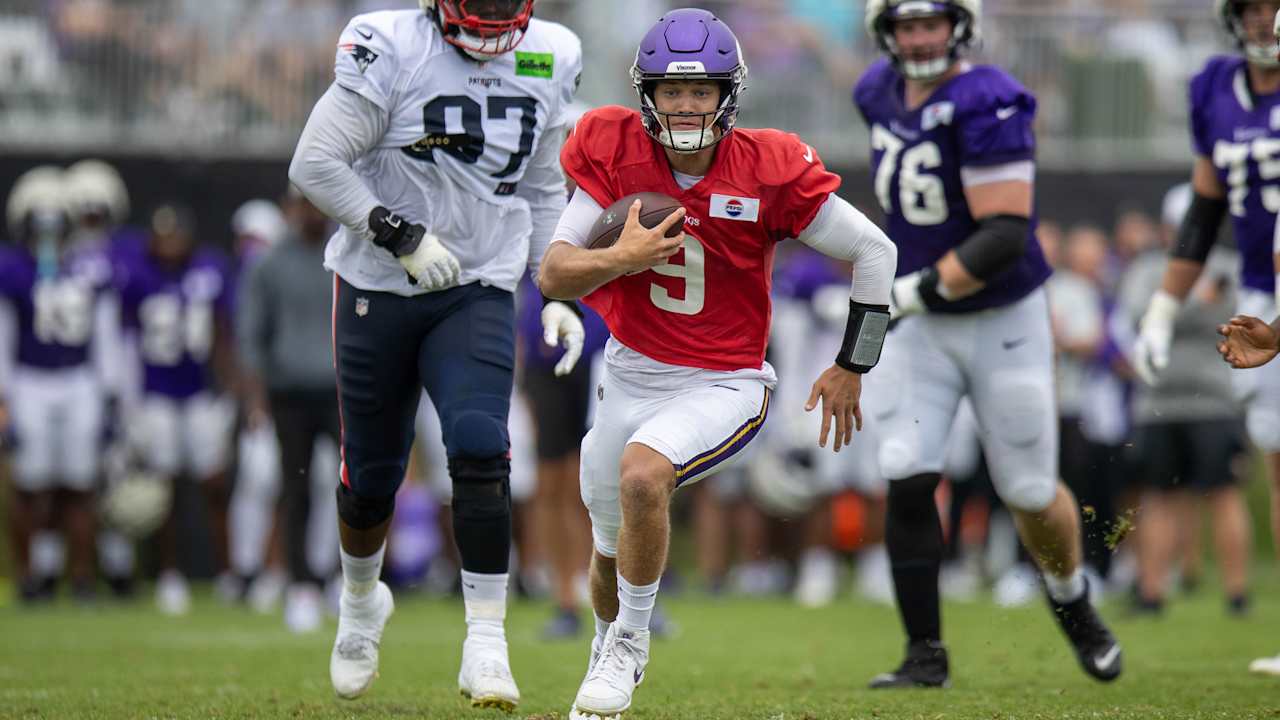 J.J. McCarthy on Vikings Offense ‘Humming’ Against Patriots & Learning Prep Process from Tom Brady