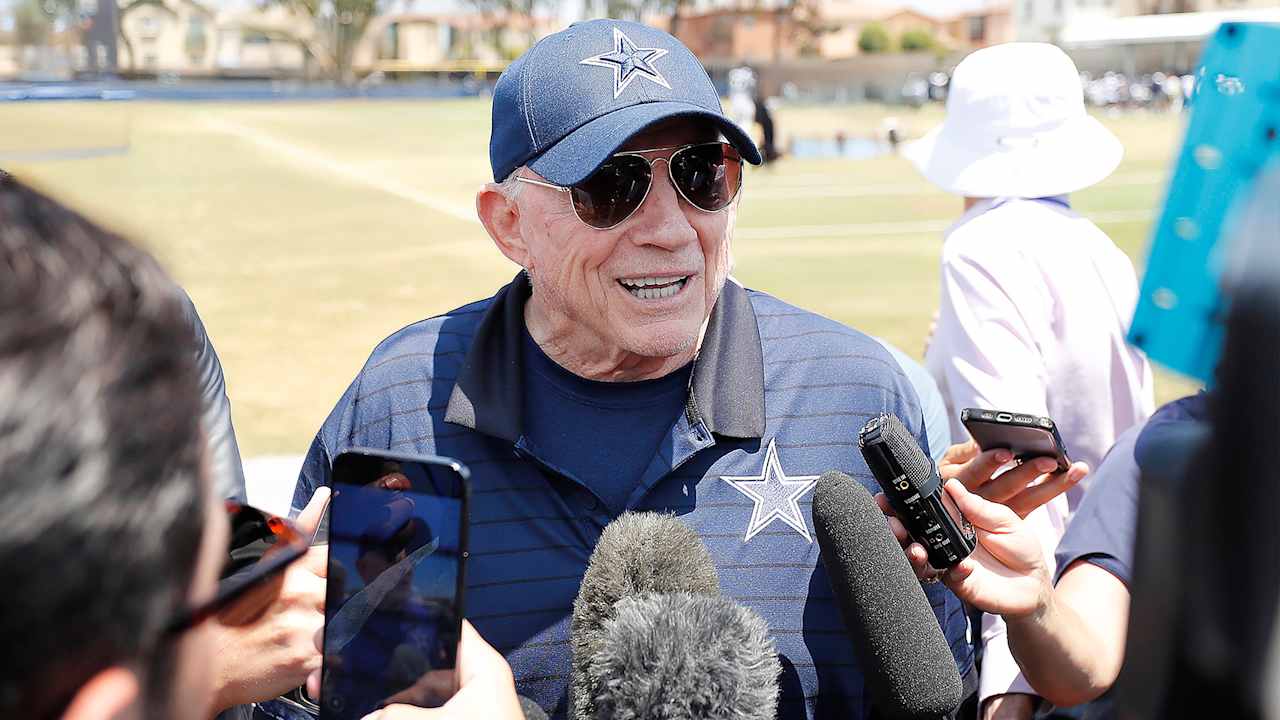 Jerry Jones on Micah Parsons negotiations: 'I stay urgent'