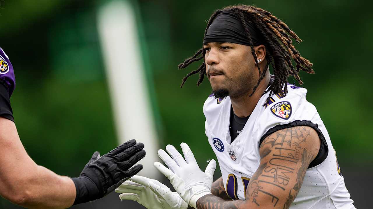 Mike Green Buys His Mom a House