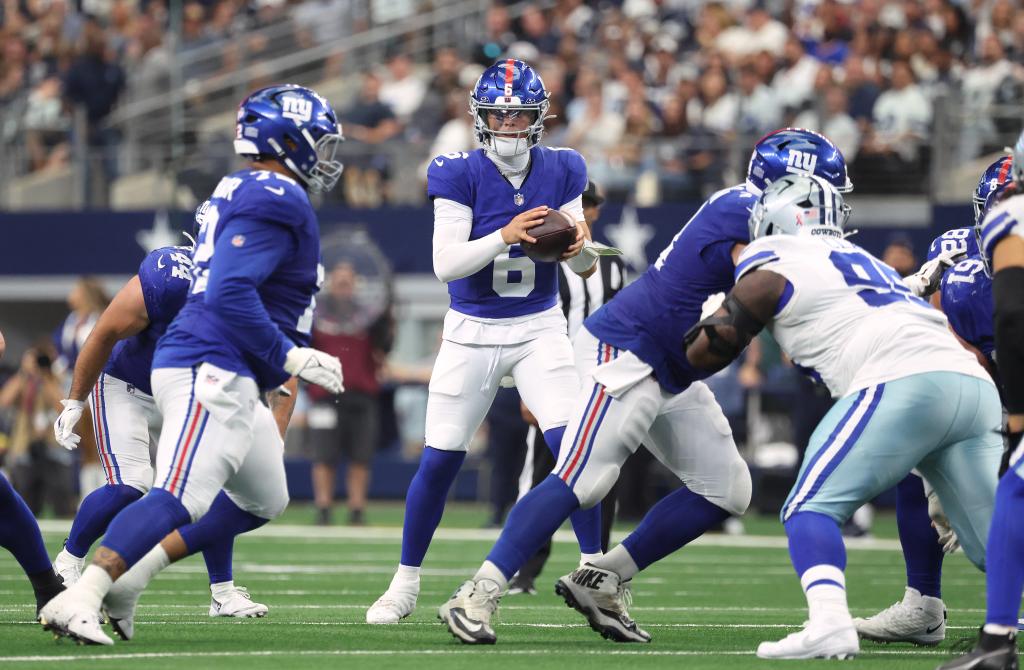 Giants unveil Jaxson Dart package as QB of the future makes NFL debut