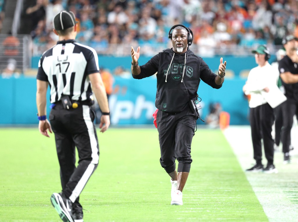 Aaron Glenn reacts to a penalty during the Jets-Dolphins game on Sept. 29, 2025. 