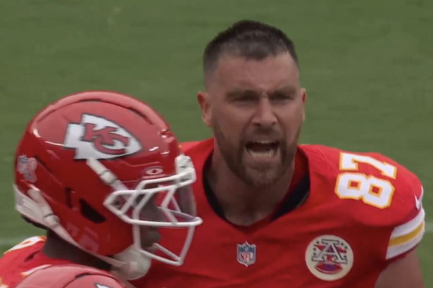 Travis Kelce reacts during Eagles-Chiefs