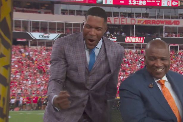 Michael Strahan was overjoyed with the Giants' late win