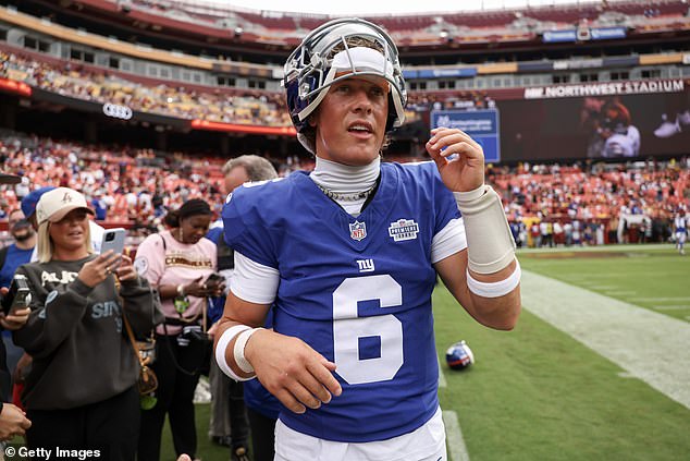 After Wilson struggled in Week 1, many Giants fans are hoping Jaxson Dart (6) takes over