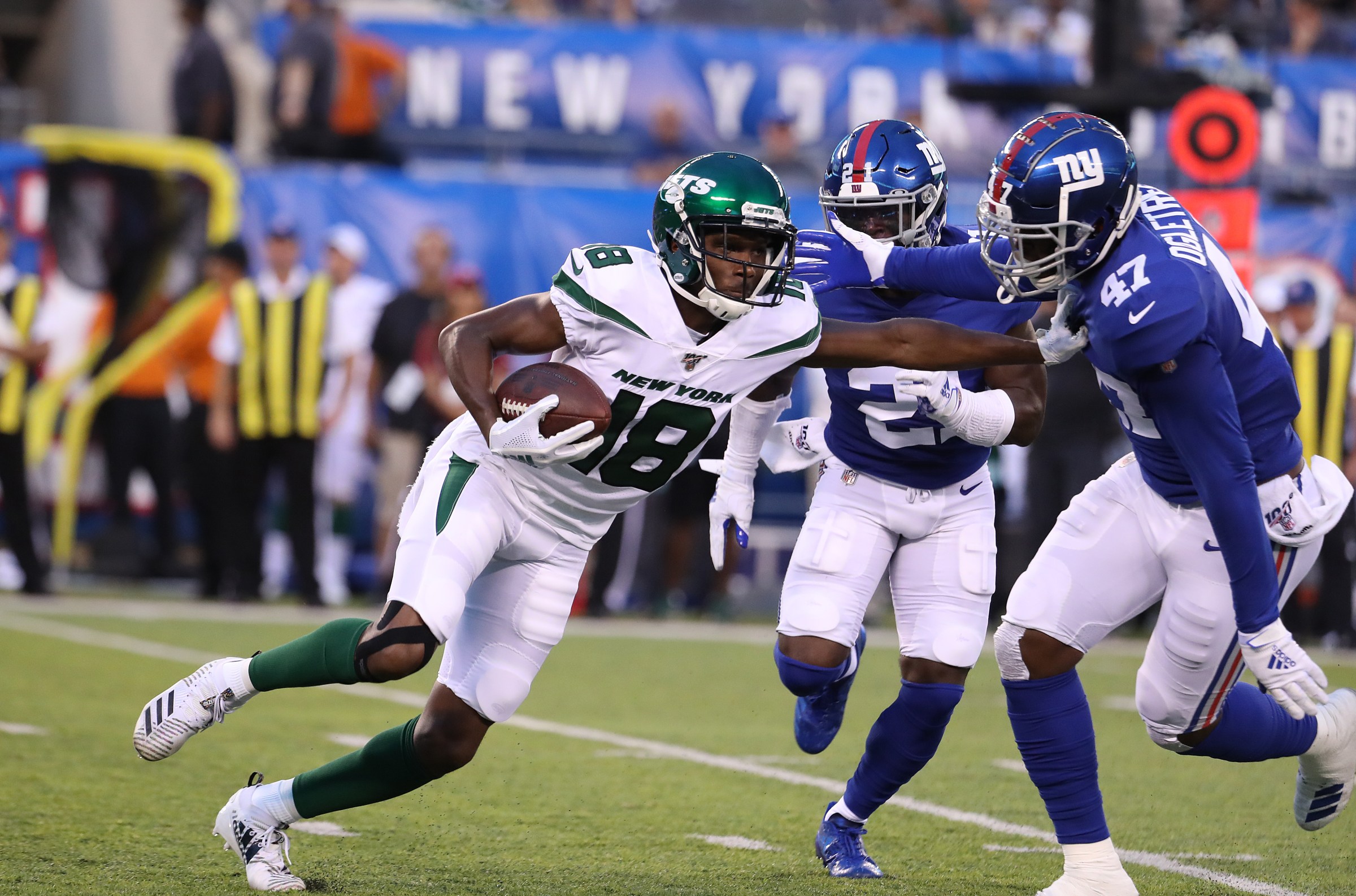 New York Jets v New York Giants