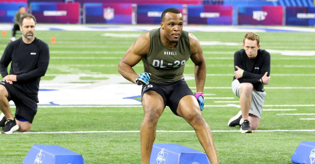 Report: Bengals to sign DE Isaiah Foskey