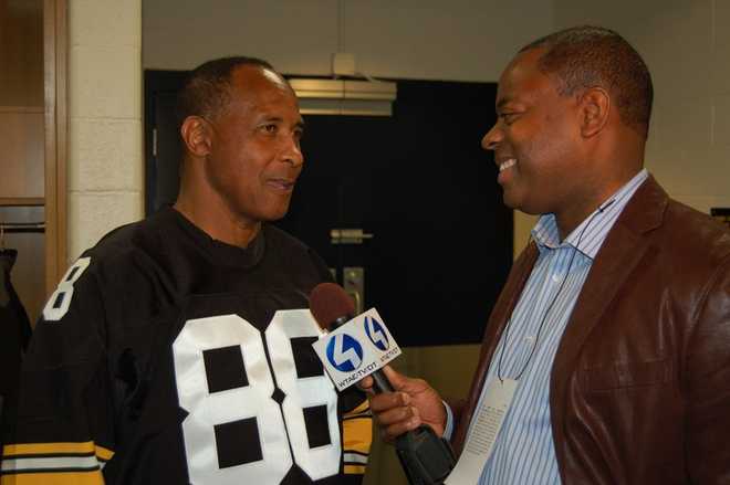 Andrew Stockey interviews Lynn Swann in 2012