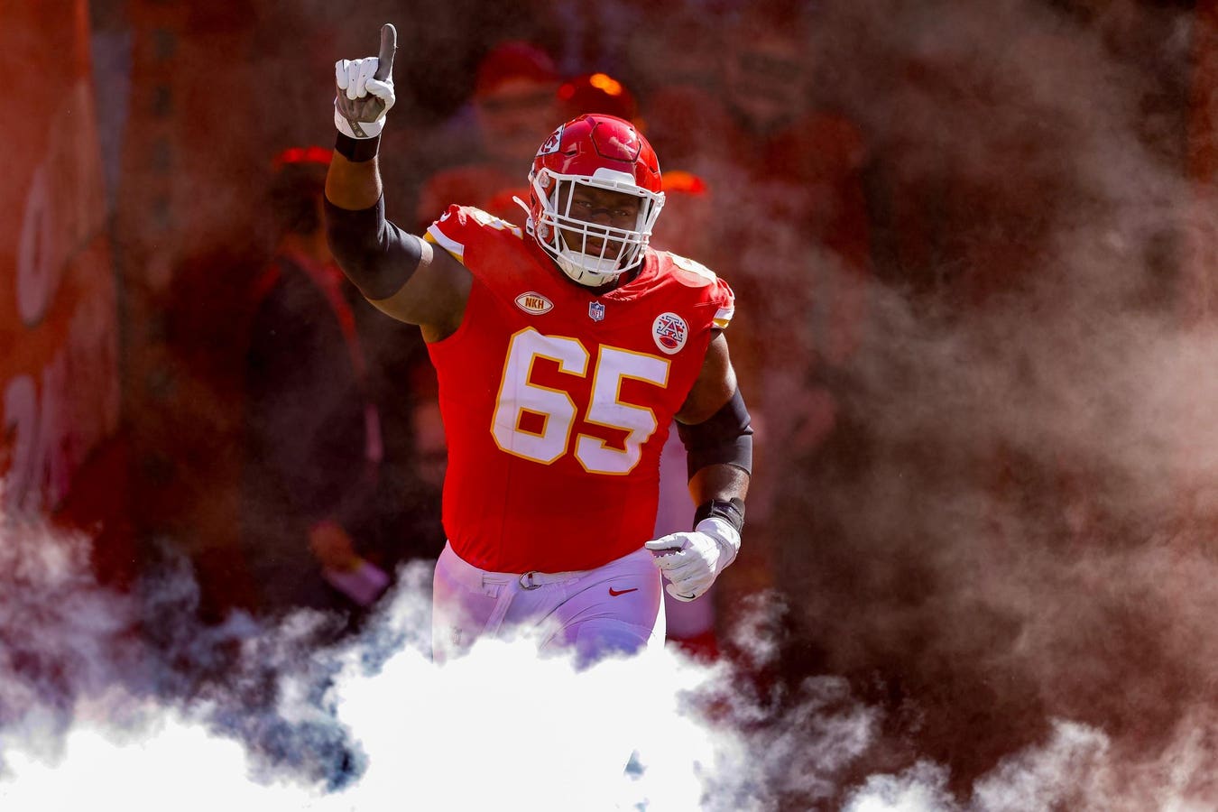 How Chiefs Pro Bowler Trey Smith Aims To Use His Historic Contract