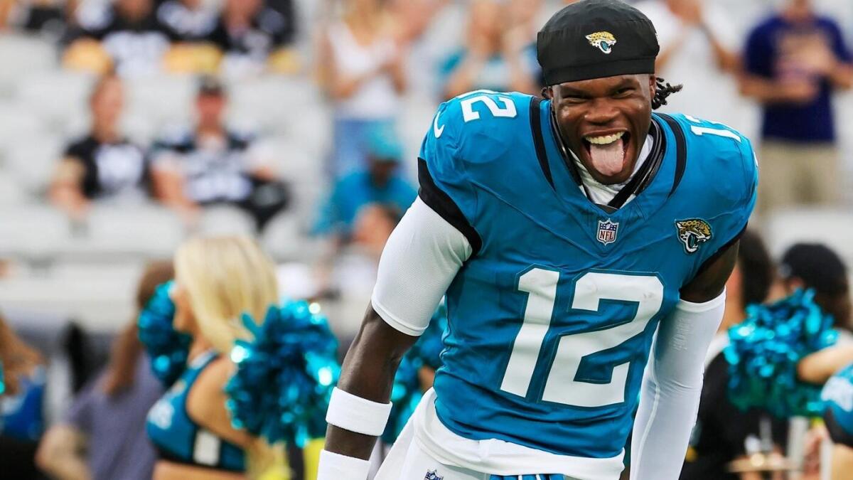 Travis Hunter listed as starting wide receiver, second-string cornerback on Jaguars Week 1 depth chart