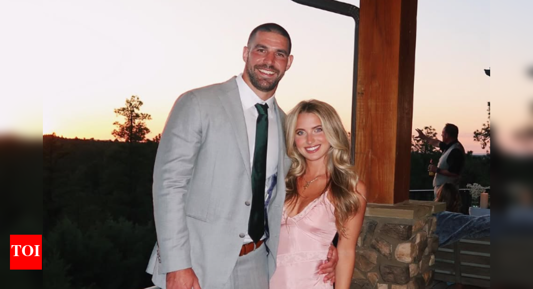 “Don't fumble”: Baltimore Ravens TE Mark Andrews lifted his girlfriend Elena Yates on his forearms and drew backlash from fans | NFL News