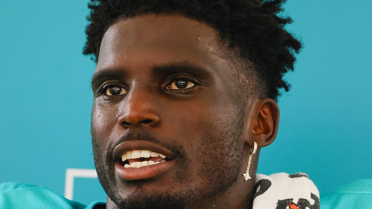 Tyreek Hill Headshot