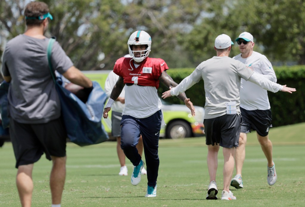 Miami Dolphins prepare to open season against Indianapolis Colts