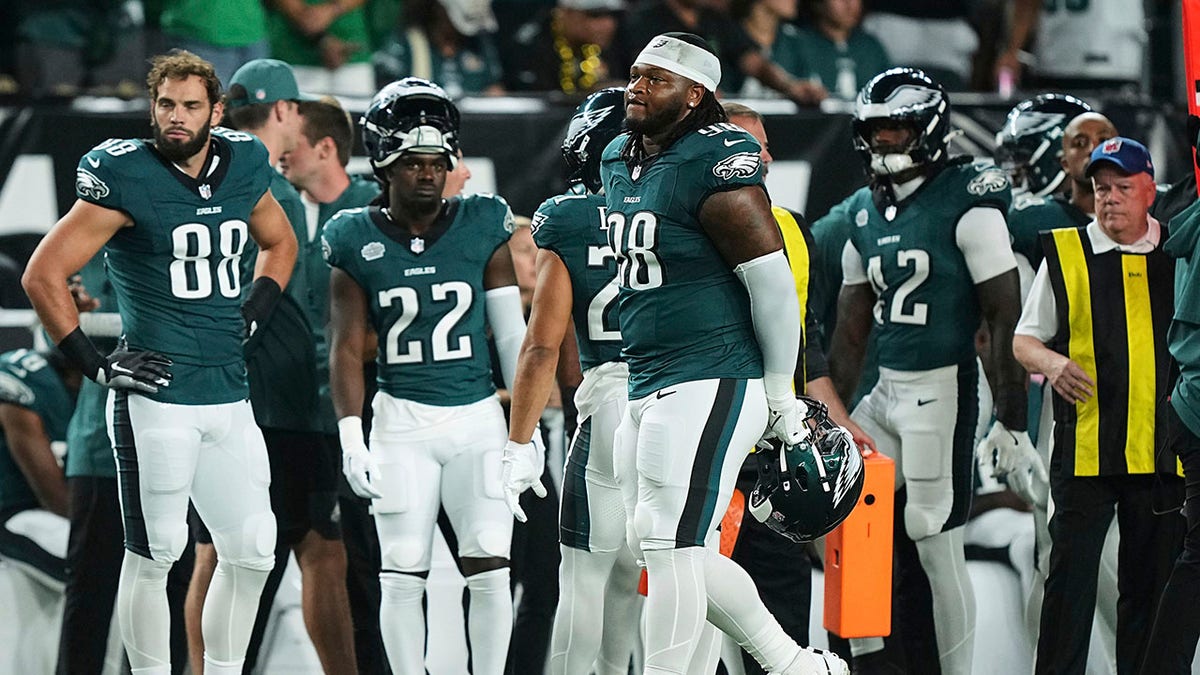 Jalen Cater ejected from the game