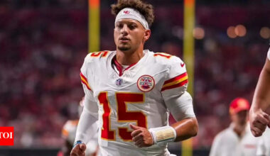 Will Patrick Mahomes play against the Los Angeles Chargers tonight? Latest injury update on the Kansas City Chief's QB | NFL News