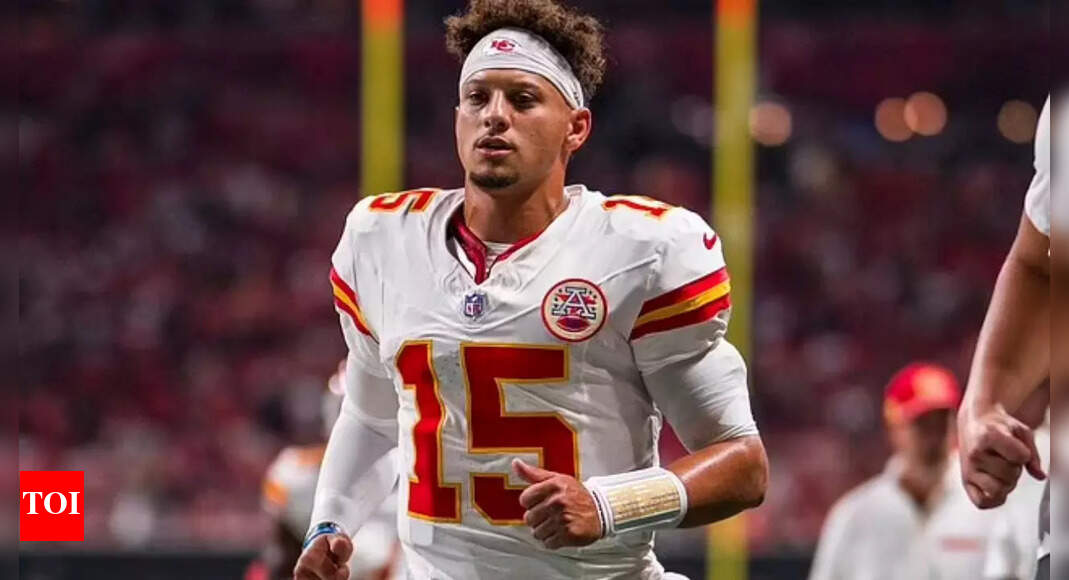 Will Patrick Mahomes play against the Los Angeles Chargers tonight? Latest injury update on the Kansas City Chief's QB | NFL News