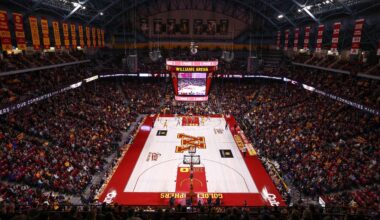 Adrian Peterson's Daughter Seriously Considering Minnesota