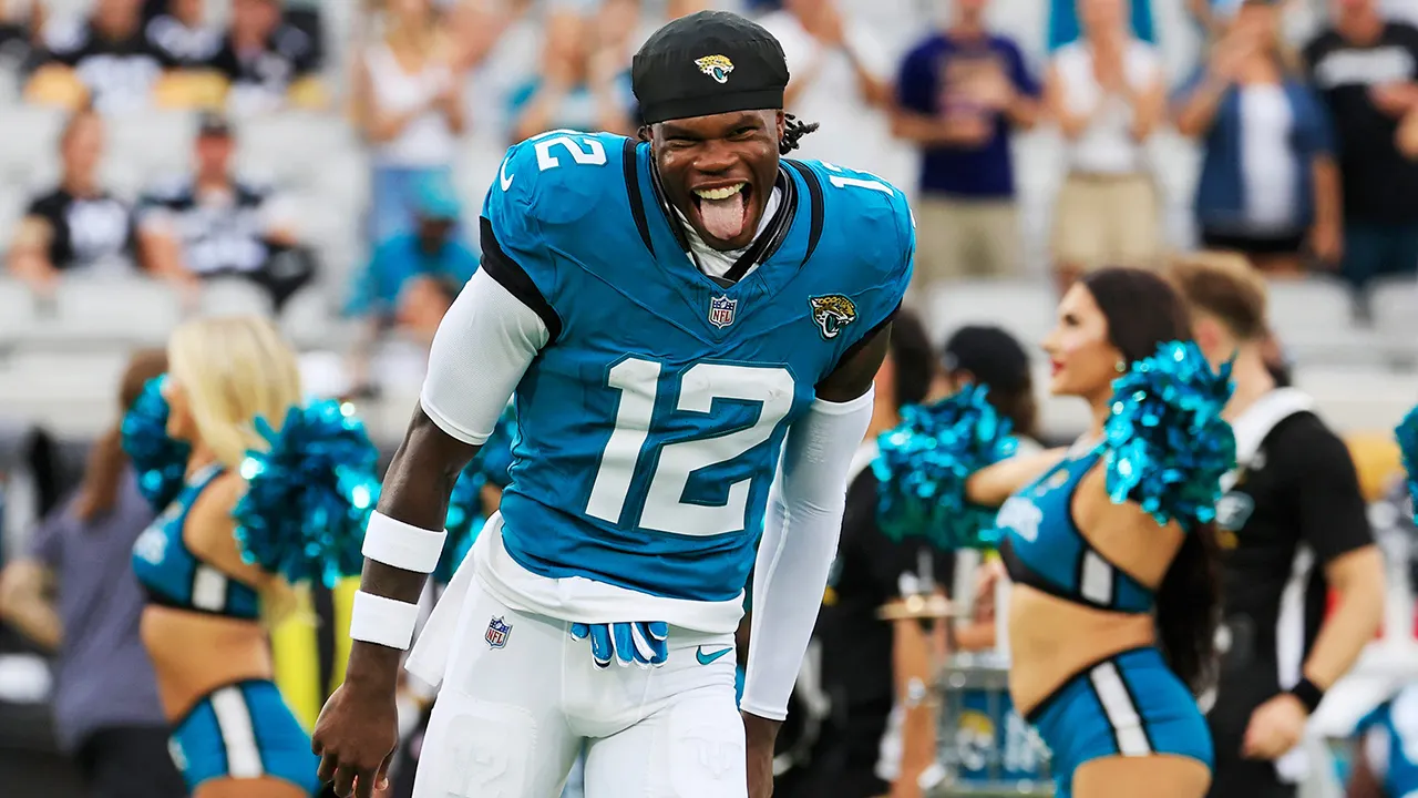 Jaguars' Travis Hunter ready to play both ways in NFL debut