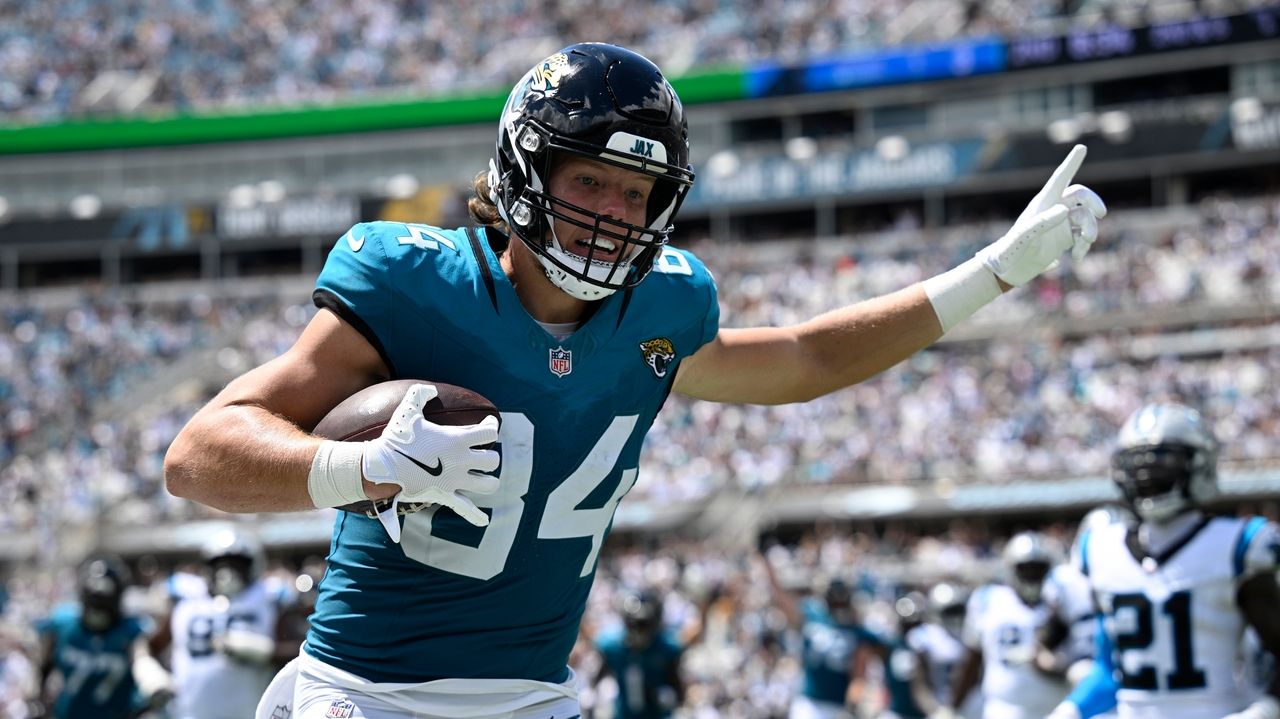 Panthers-Jaguars game delayed because of severe weather and lightning nearby