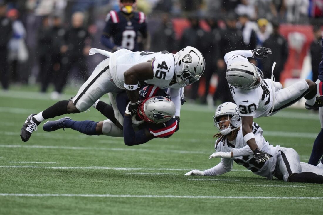 CLOSED OPENER: Smith leads Raiders to 20-13 win over Patriots | News, Sports, Jobs