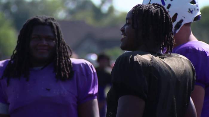 Ridge Point’s Smith Twins shine on the defensive line