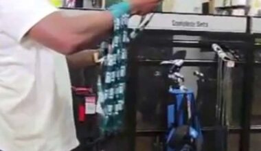 Texans legend Andre Johnson gives back to Houston kids with shopping spree