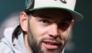 Dallas Goedert Headshot