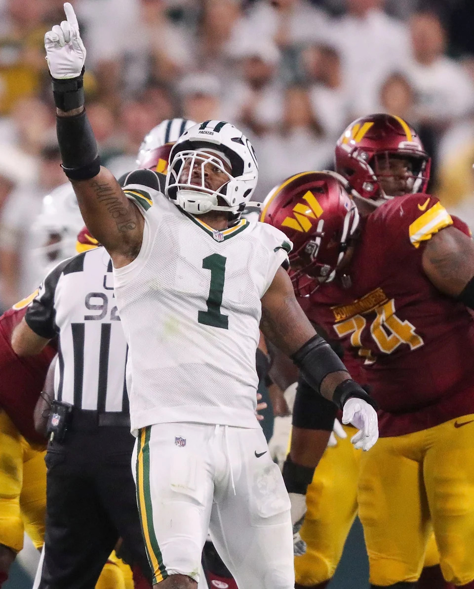 Green Bay Packers defensive end Micah Parsons (1) celebrates after sacking Washington Commanders quarterback Jayden Daniels on Thursday, September 11, 2025, at Lambeau Field in Green Bay, Wis. The Packers won the game, 27-18.
Tork Mason/USA TODAY NETWORK-Wisconsin