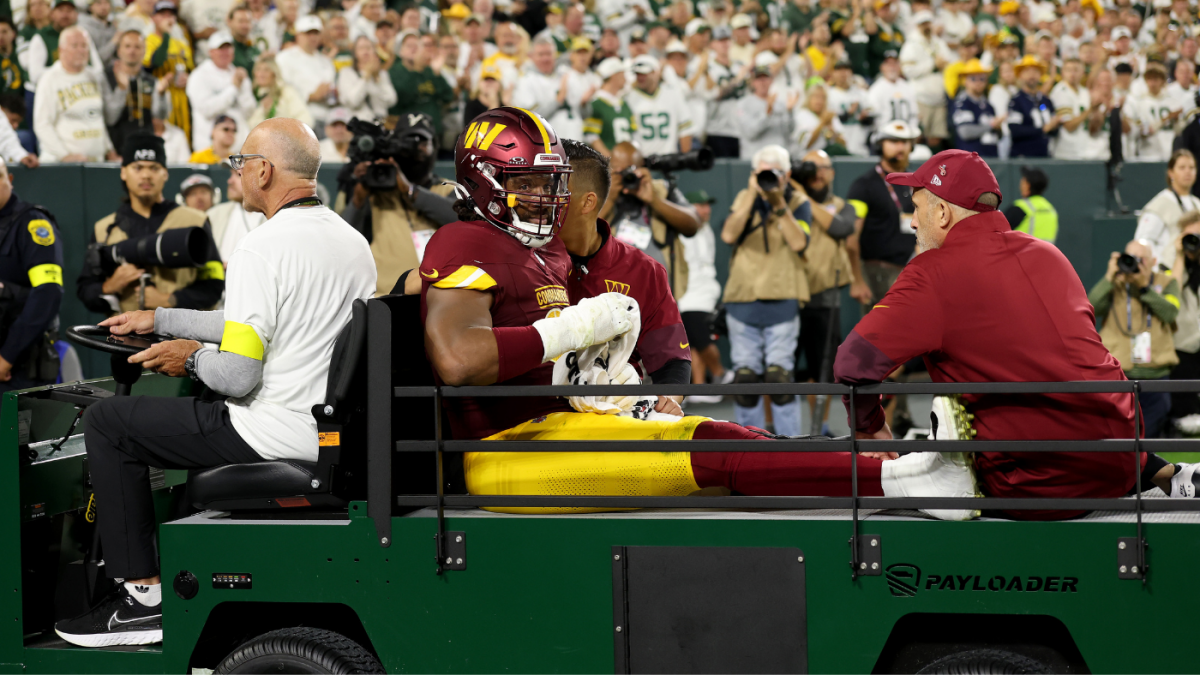 Deatrich Wise Jr. injury update: Commanders DL reportedly out for season after hurting quad vs. Packers