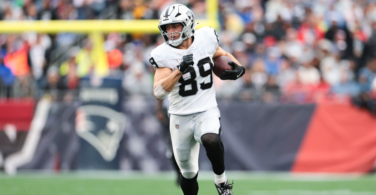 Brock Bowers injury update: How to handle Raiders TE vs. Chargers in Week 2
