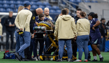 USA soccer's Savannah DeMelo collapses on field in Racing Louisville's match vs. Seattle Reign