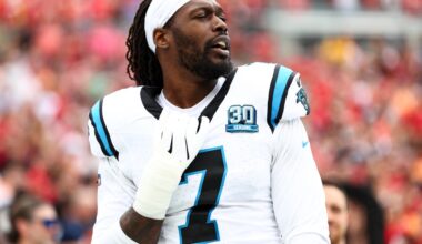 Cowboys sign enemy of the Eagles