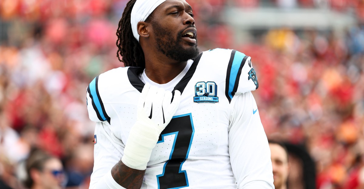 Cowboys sign enemy of the Eagles