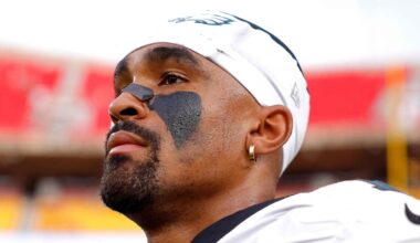 Jalen Hurts heaps big praise on DeVonta Smith for playing through back injury vs Chiefs