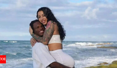 Travis Hunter’s wife Leanna melts hearts sharing sweet moment with baby while dad preps for Jaguars game | NFL News