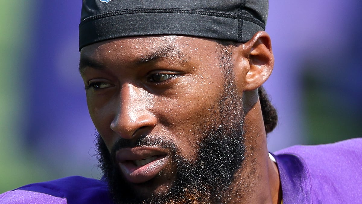 Aaron Jones Headshot