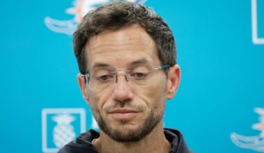 Dolphins coach Mike McDaniel tries to save job vs. Bills