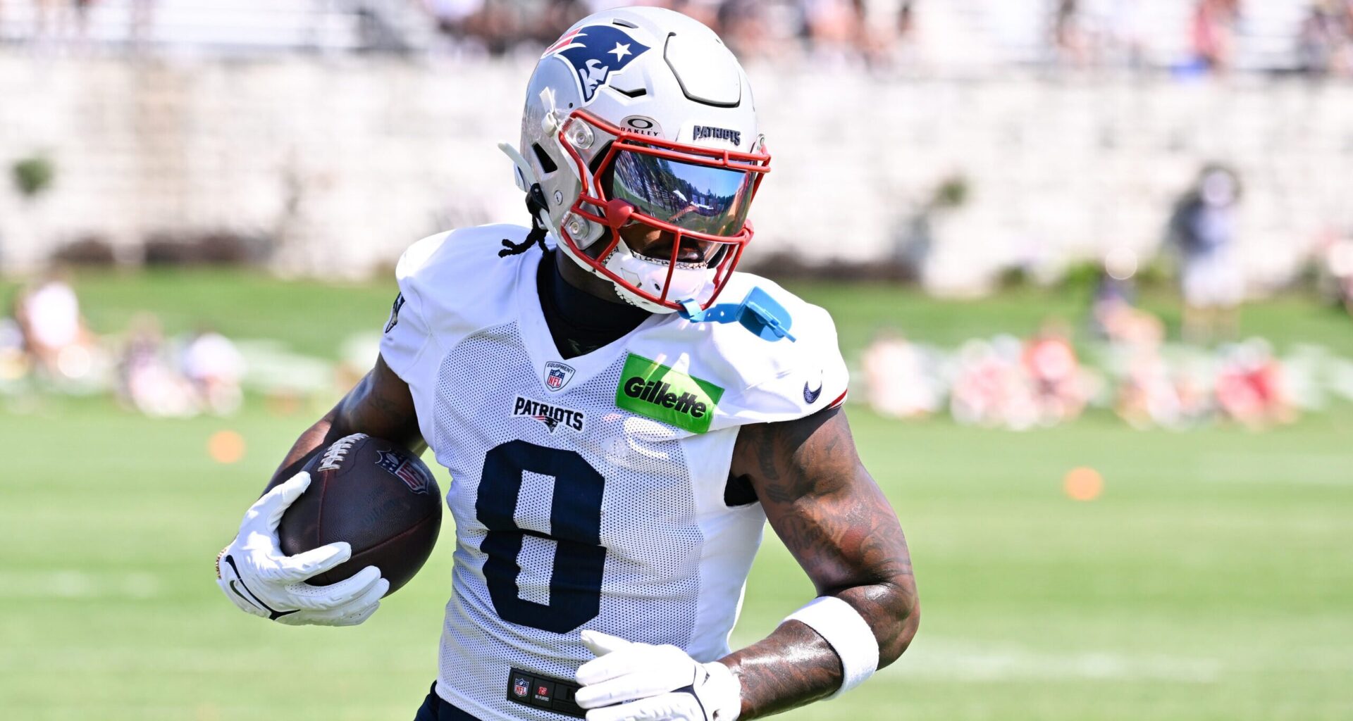 Former Viking Expecting Baby with Rap Superstar