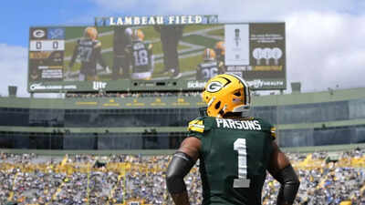 After topping Myles Garrett’s salary, Micah Parsons leads undefeated Packers into crucial clash against Browns