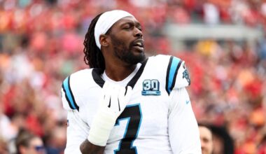 Jadeveon Clowney arrested for trespassing days before signing deal with Cowboys, per report