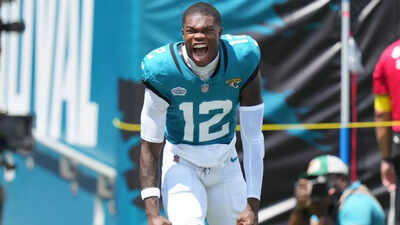 Will Travis Hunter play against the Houston Texans today? Latest injury update on the Jaguars’ rare two-way rookie