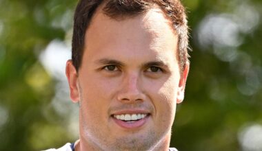 Hunter Henry Headshot