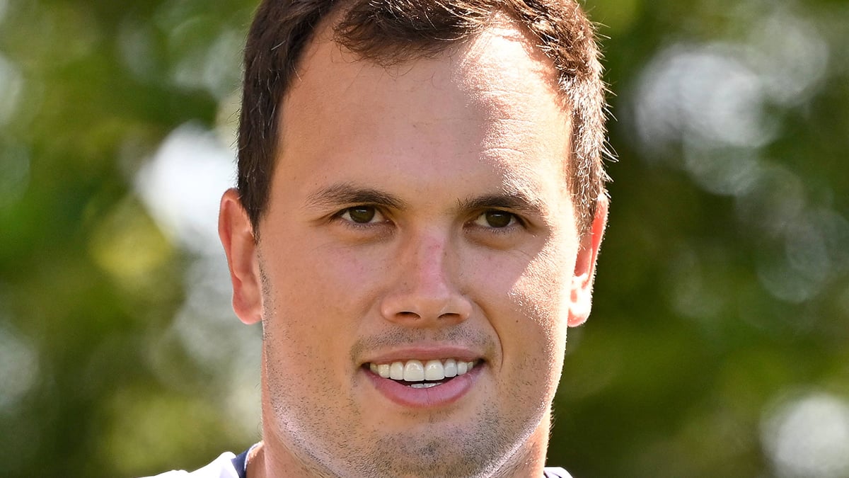 Hunter Henry Headshot