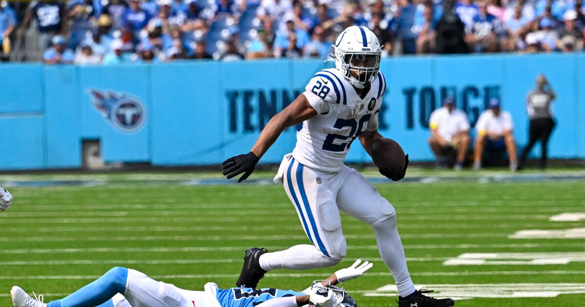 Jonathan Taylor rushes for 3 TDs as Colts improve to 3-0 in a 41-20 rout of Titans