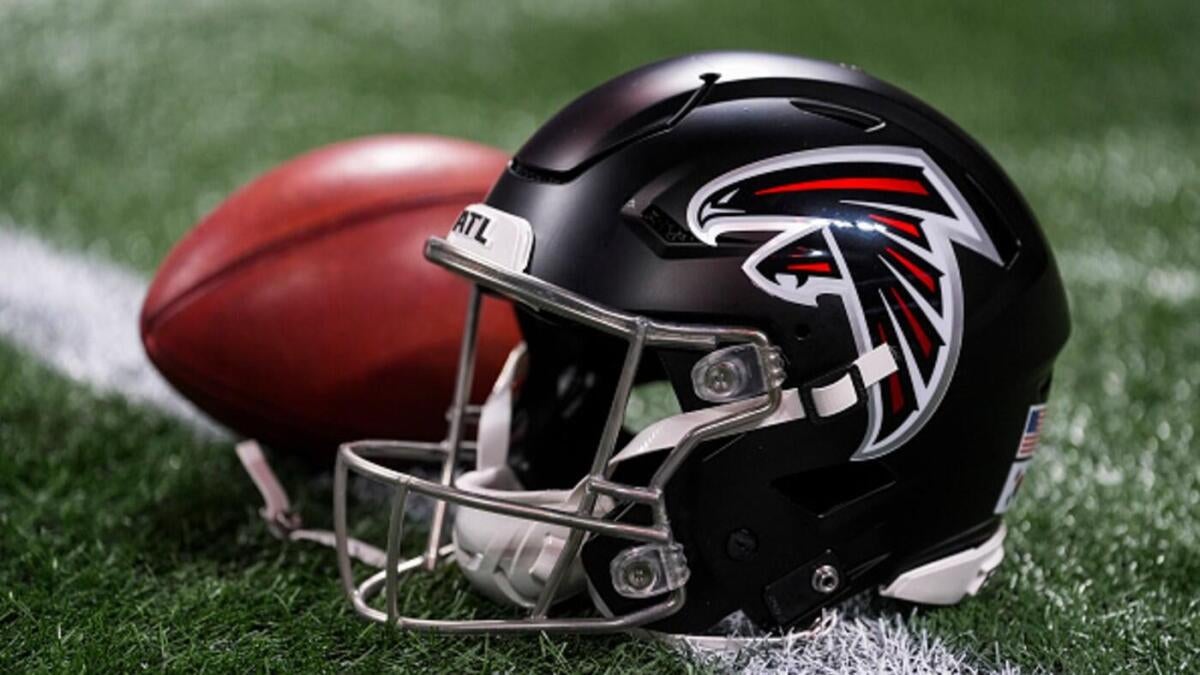 Falcons make staff changes after blowout loss to Panthers: OC Zac Robinson moves to sideline, WR coach fired