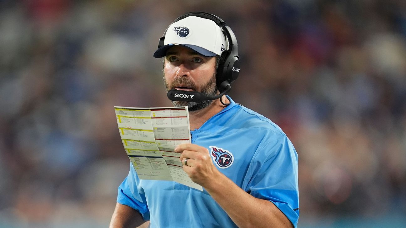 Titans' Callahan relinquishes playcalling duties to QB coach