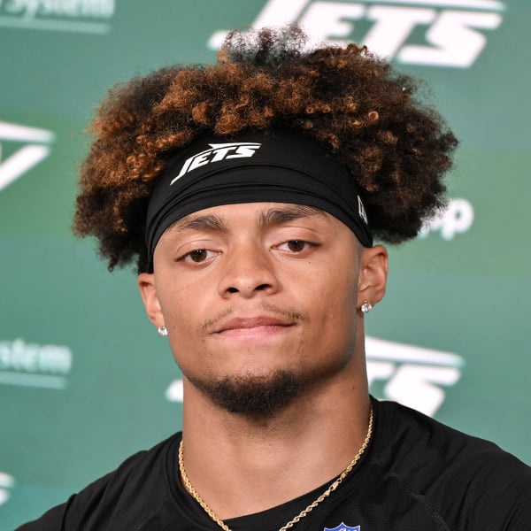 Justin Fields Headshot